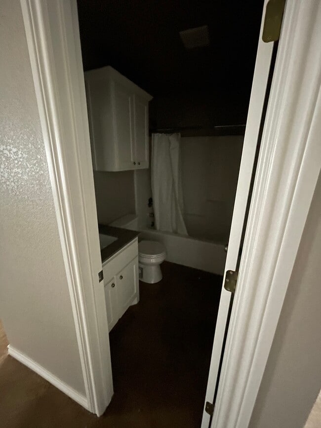Building Photo - 118 Quail Meadows Dr