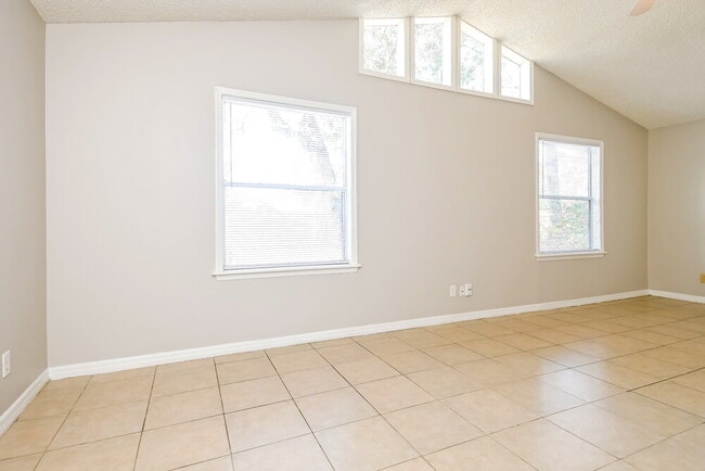 Building Photo - 5166 Clarion Hammock Dr