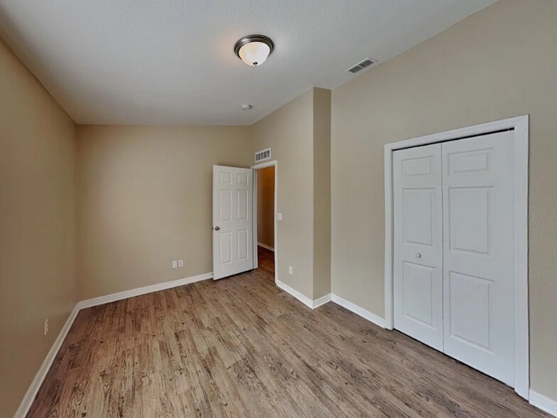 Building Photo - 3835 Springlake Village Ct
