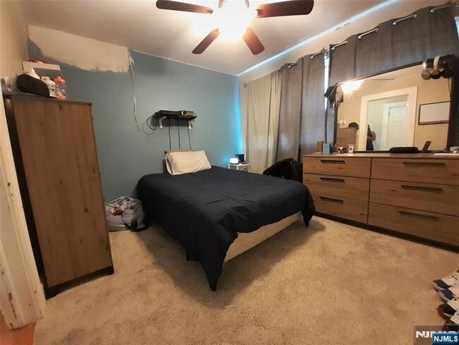 Building Photo - 98 Willard St