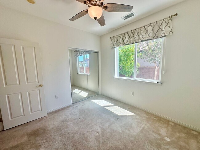Building Photo - 2653 Traditions Loop