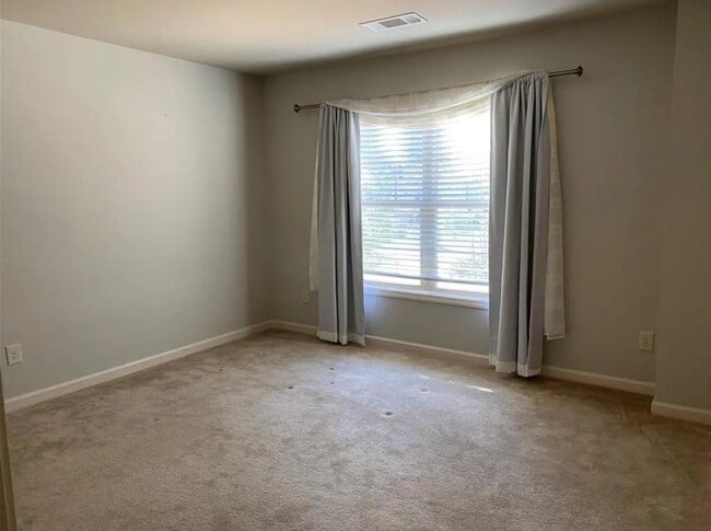 Building Photo - 1030 Delo Ln