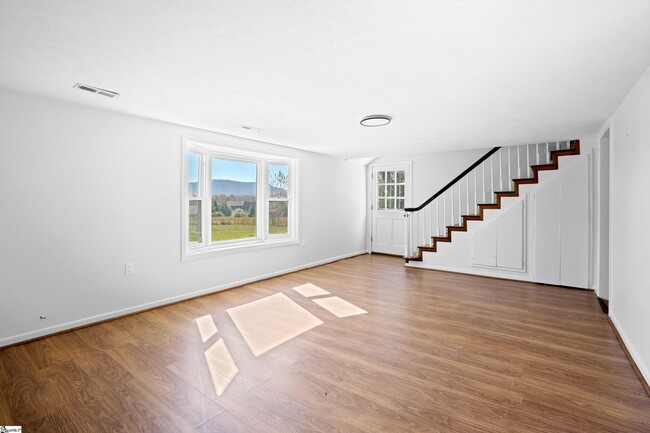 Building Photo - 830 Tigerville Rd