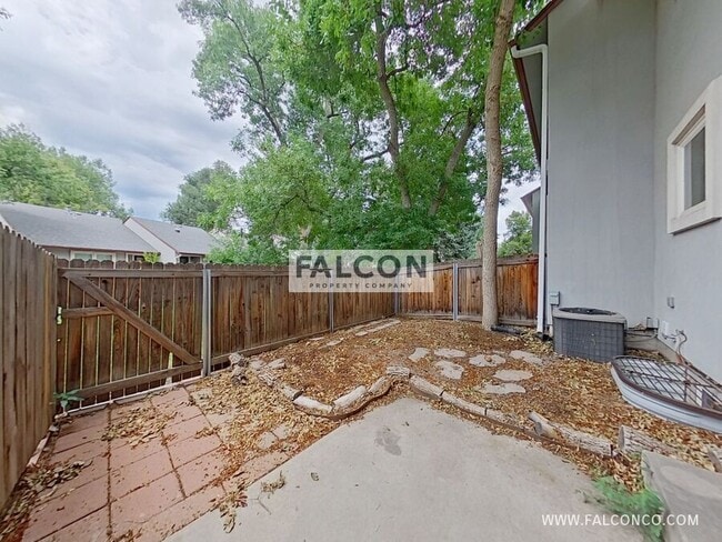 Building Photo - 673 Shooks Ln