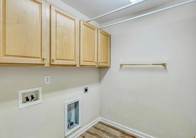 Building Photo - Beautiful Home for Rent!