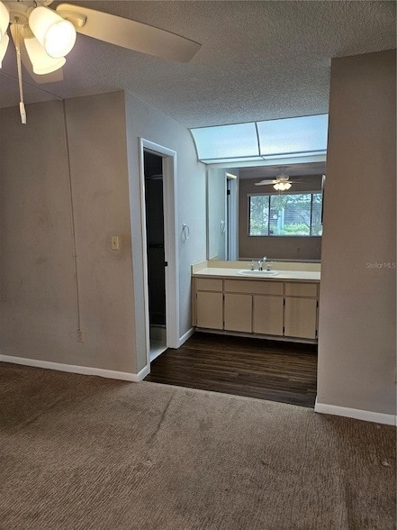 Building Photo - 7 Escondido Cir