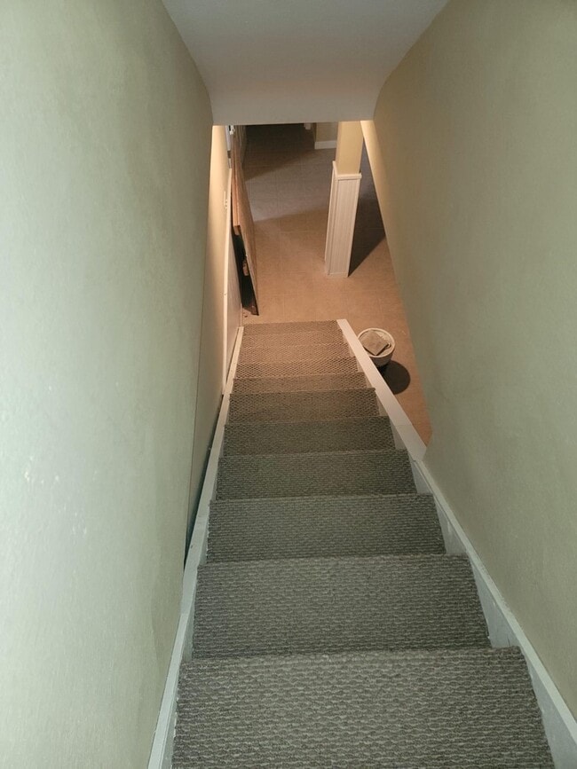 Building Photo - 22659 Old Hwy 169