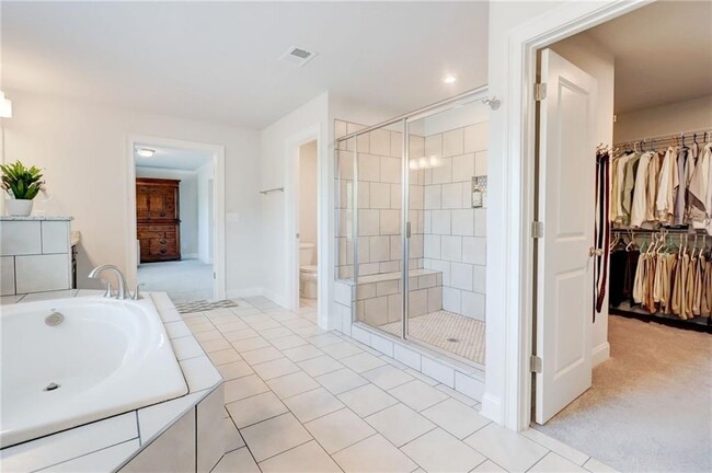 Building Photo - 774 Phil Haven Ln