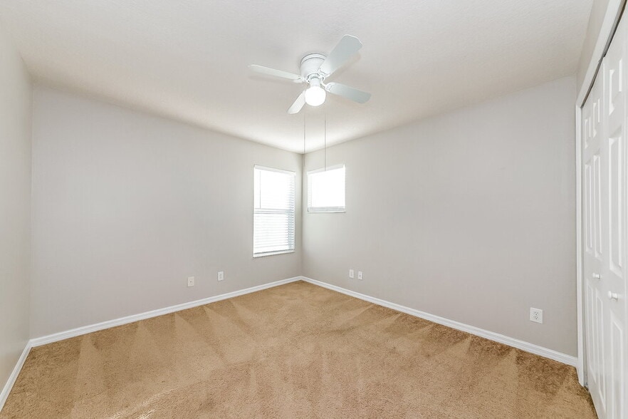 Building Photo - 2337 125th Dr E