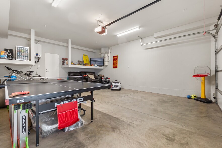 Building Photo - 2202 Felton Ln