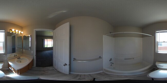 Building Photo - 6506 Summer Grace St