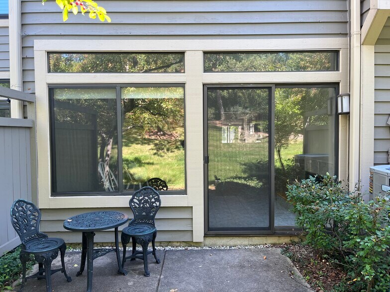 Patio - 378 White Oak Ln