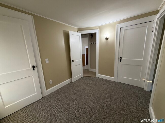 Building Photo - 38 Twining St