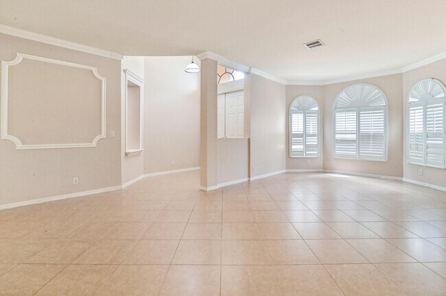 Building Photo - 7073 Via Leonardo