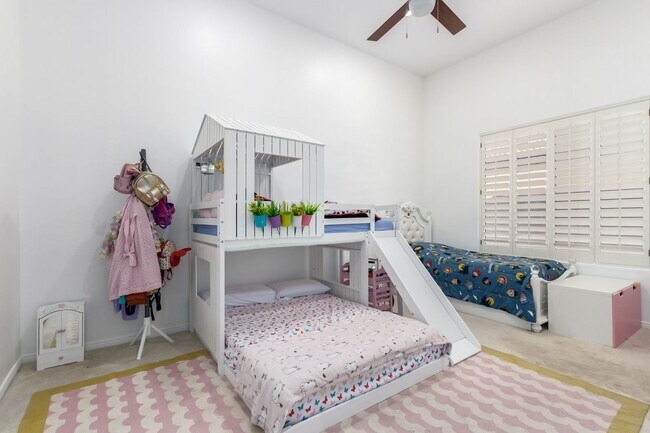 Building Photo - Available June 1st 2026 - Exclusive Gated Scottsdale Mountain Ranch Home