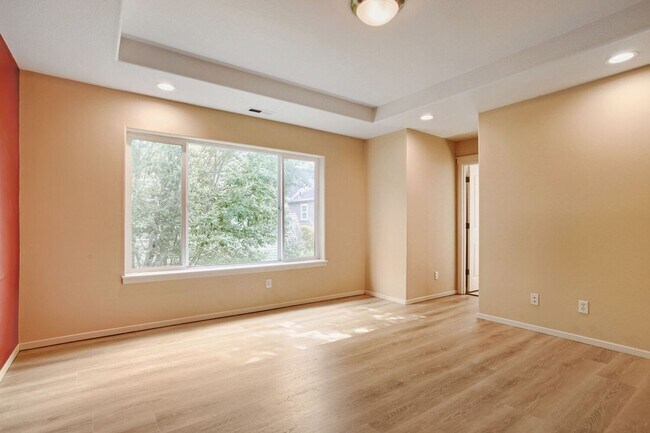 Building Photo - 4BR/2.5BA Home with Main-Level Bedroom/Office — Central A/C & Fenced Yard | Orenco Gardens, Hills...