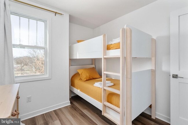 Building Photo - 308 Douglas Ave