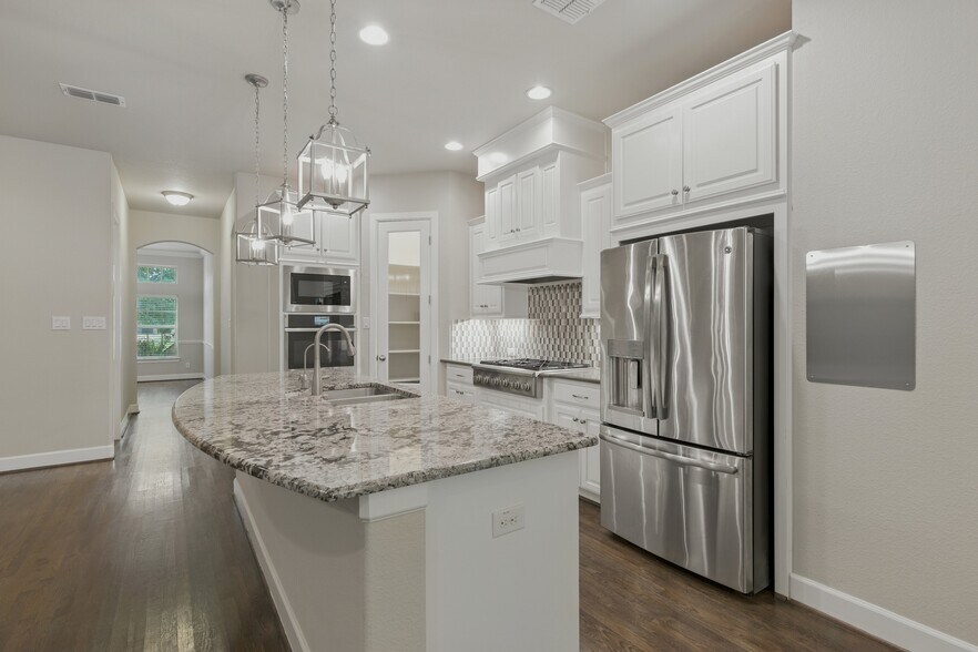 Kitchen - 508 Hidden Meadow Dr