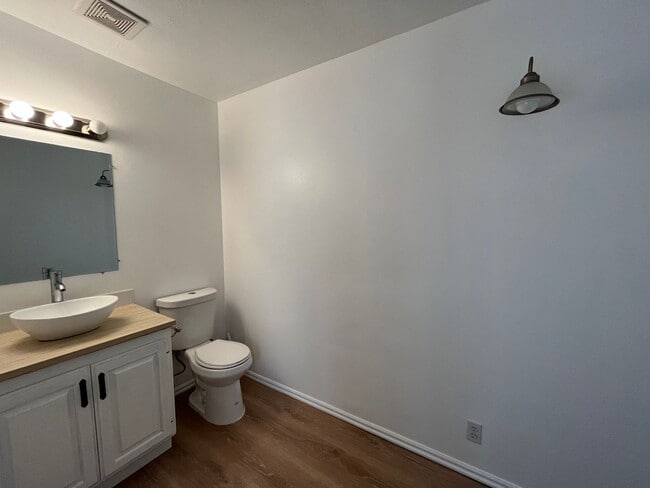 Building Photo - Provo Condo For Rent