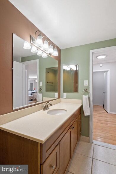 Building Photo - 3705 S George Mason Dr