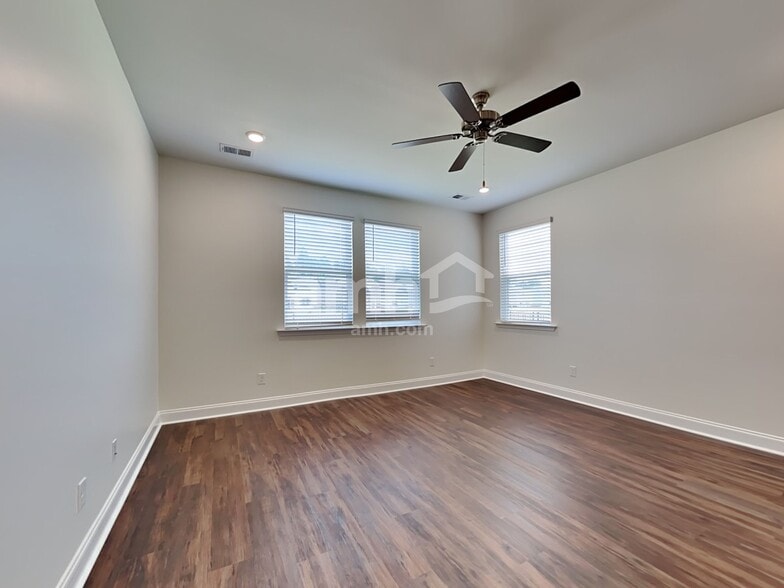 Building Photo - 534 Plumeria Ln