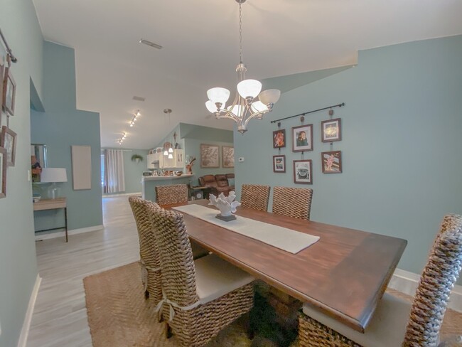 Building Photo - 115 Secret Harbor Dr