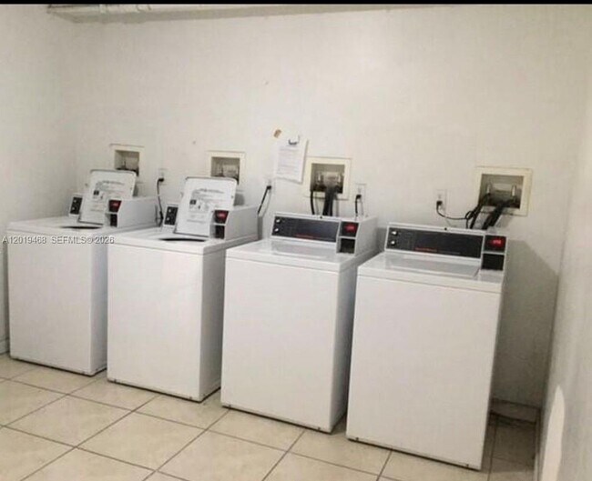 Building Photo - 6950 Miami Gardens Dr
