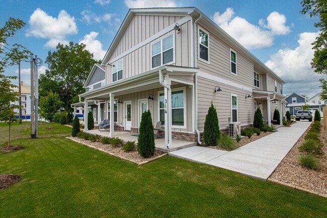 Building Photo - 1 Bed 1.5 Bath Luxury Energy Efficient Tow...