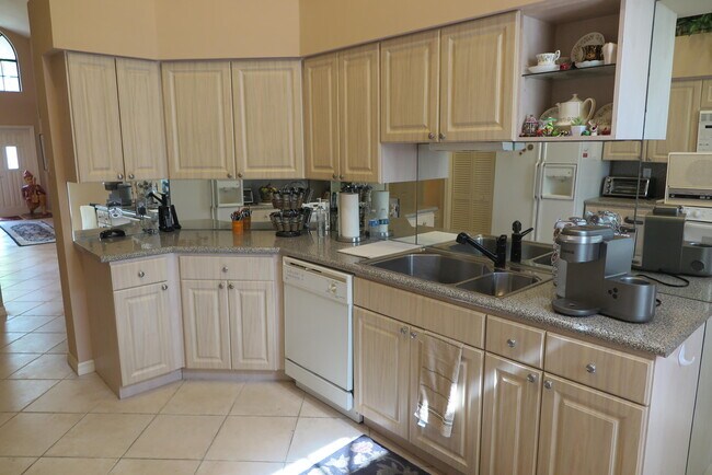 Building Photo - 23440 Mirabella Cir S