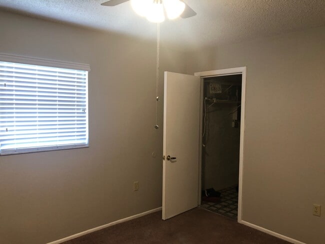 Building Photo - 4008 El Merita Ct