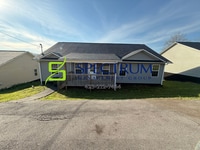 Building Photo - Now accepting applications for a 3 bedroom 2 bath single family home in Kodak, TN