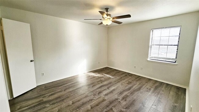 Building Photo - 401 SE 12th St