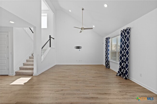 Building Photo - 328 Peace Pipe Way