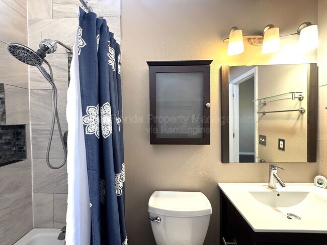 Building Photo - 2802 Curry Village Ln