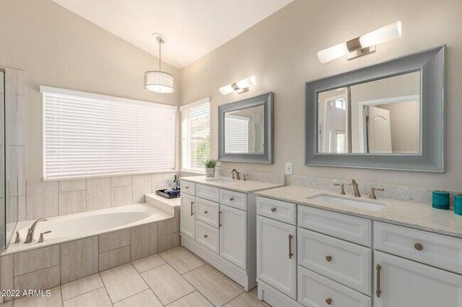 Building Photo - 11838 E Carol Ave