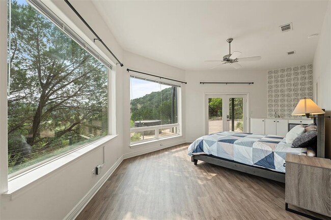 Building Photo - 5312 Scenic View Dr