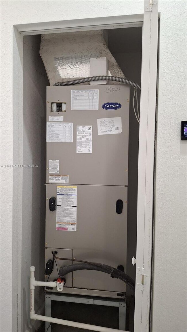 Building Photo - 26410 SW 148th Ct