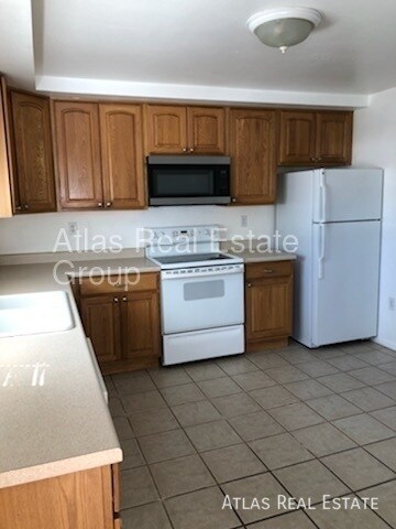 Building Photo - 960 Bishop Ct