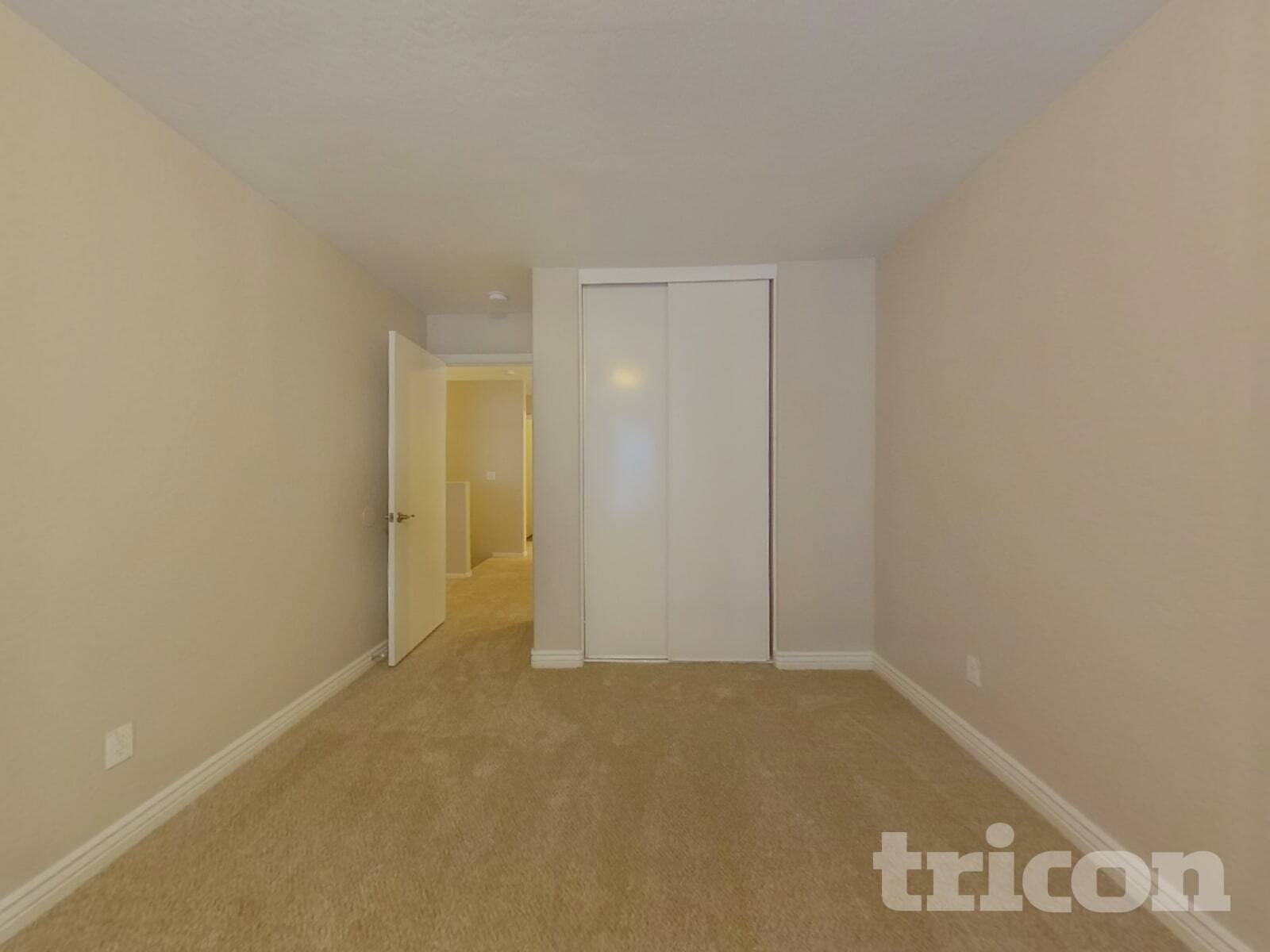 Building Photo - 2098 E Haflinger Way