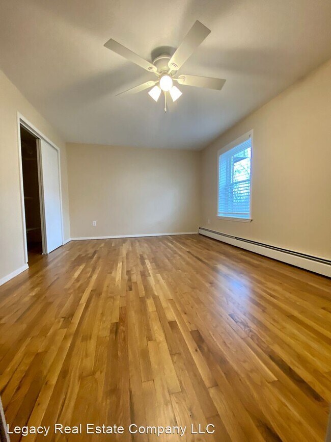 Building Photo - 2 br, 1 bath House - 380 Sunset #10