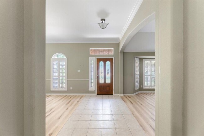 Building Photo - 11701 Sterling Panorama Terrace