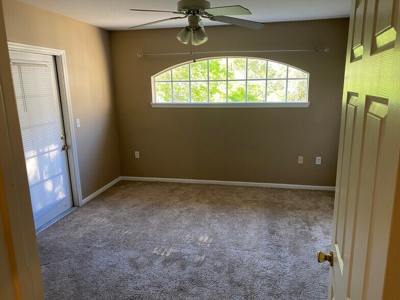 Master bedroom - 1655 The Greens Way