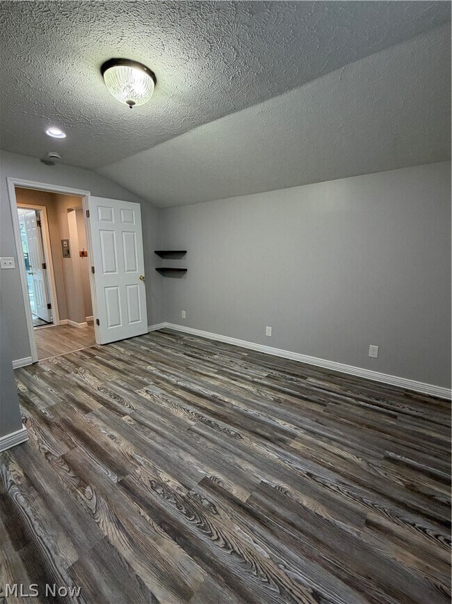 Building Photo - 13187 Yager Dr