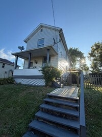 Building Photo - 3 bedroom Home