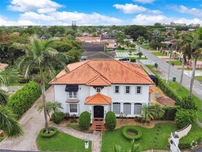 Building Photo - 3035 SW 115th Ave