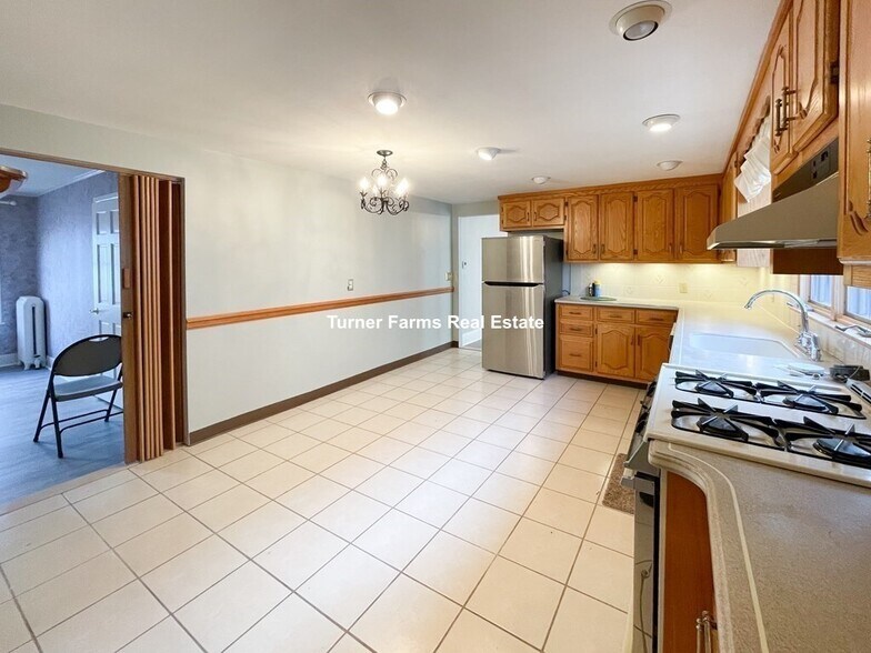 Primary Photo - 11 Bowdoin St