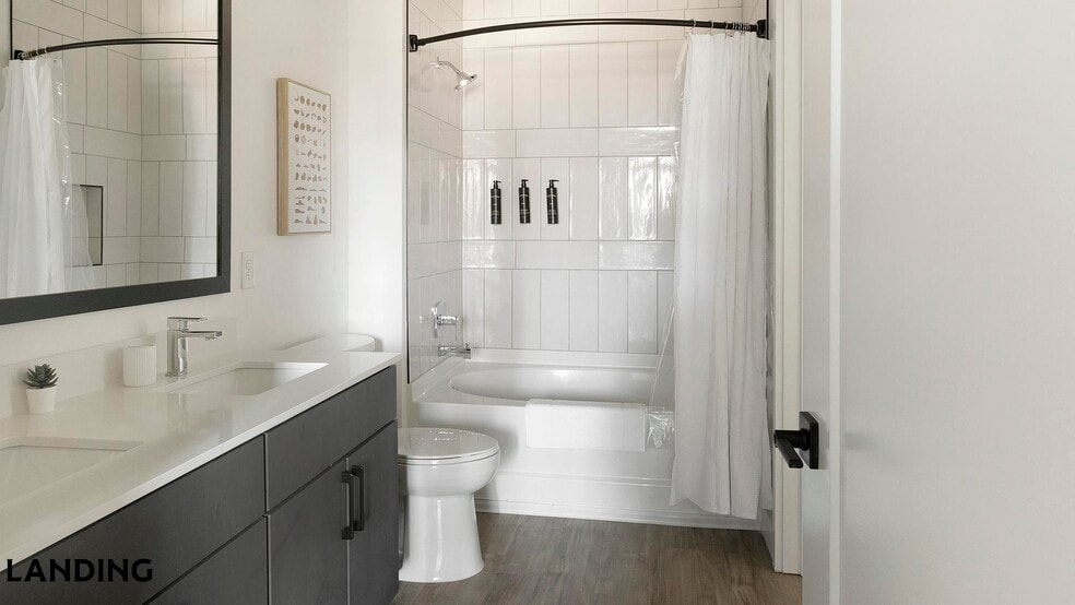 Building Photo - 1007 S Mint St