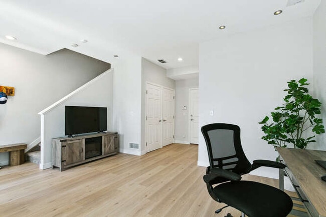 Building Photo - 4181 W 118th Pl