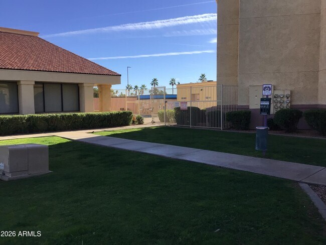 Building Photo - 12221 W Bell Rd