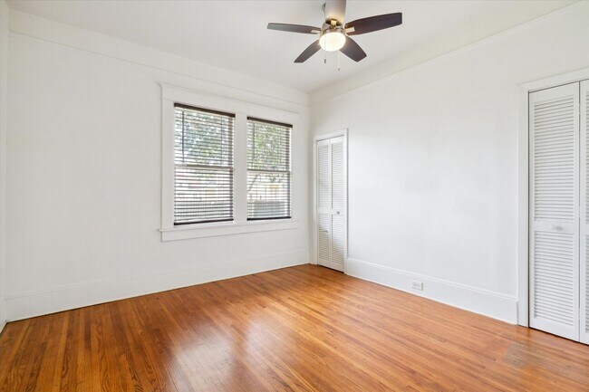 Building Photo - HISTORIC COTTAGE IN THE HEART OF MIDTOWN